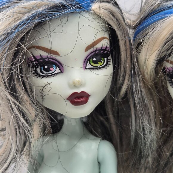 Monster High Basic Budget Release Replacement Nude Frankie Stein Dolls - Picture 3 of 8